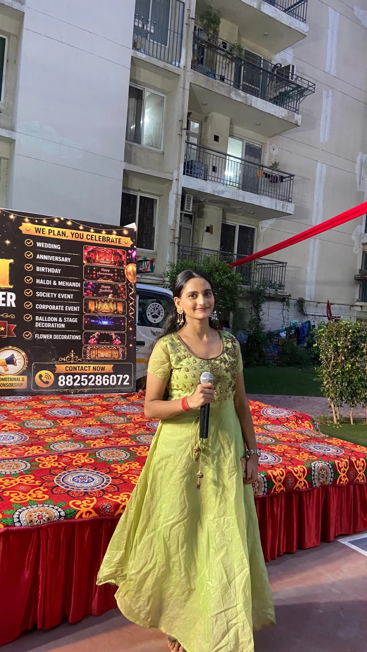 Anchor Shruti Jha