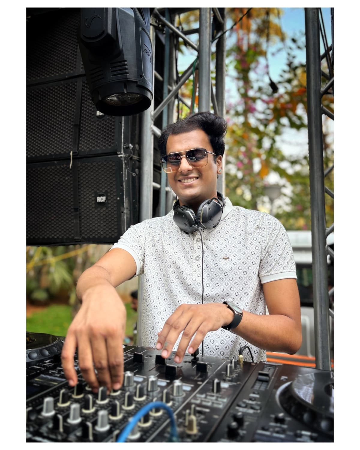DJGSONYYYYY